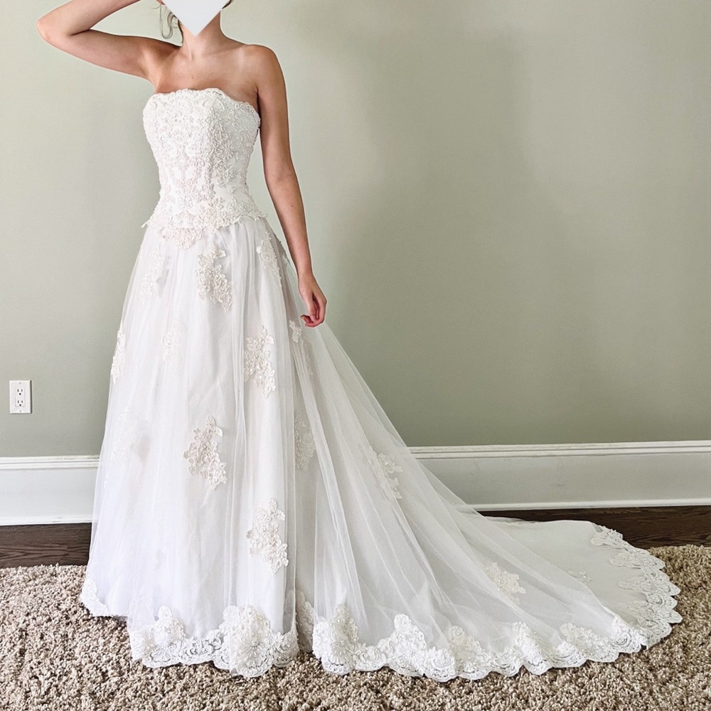 Gorgeous Oleg Cassini Strapless Wedding Dress